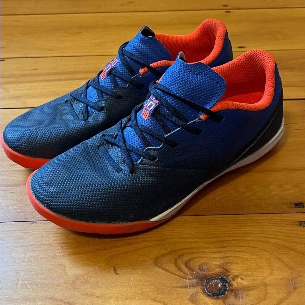 KIPSTA Agility 500 Turf Indoor Soccer Futsal Low Sneakers Shoes Youth 5 Unisex